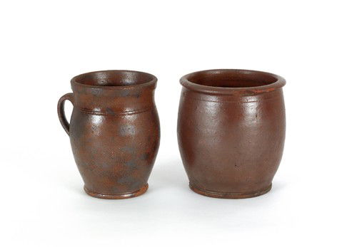 Two redware crocks, 19th c., 5 1/2'' and 5 3/8'': Two redware crocks, 19th c., 5 1/2'' and 5 3/8'' h.