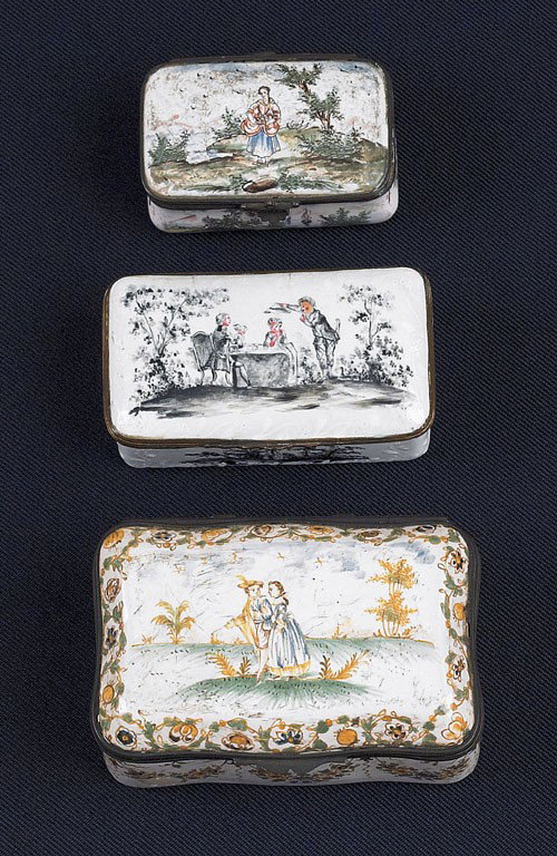 Three French enameled snuff boxes, late 18th c.: Three French enameled snuff boxes, late 18th c., 2 3/4'' l., 3 1/2'' l., and 4'' l.