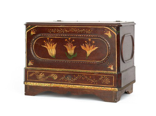 Lancaster County, Pennsylvania painted storage b: Lancaster County, Pennsylvania painted storage box, dated 1925, with lily and trailing vine decoration, 13 1/2'' h., 18'' w., 10'' d.