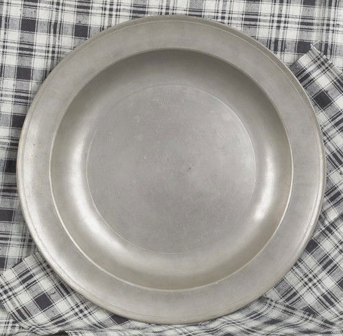 Philadelphia pewter deep dish, ca. 1820, bearin: Philadelphia pewter deep dish, ca. 1820, bearing the touch of Robert Palethorp Jr., 13'' dia.