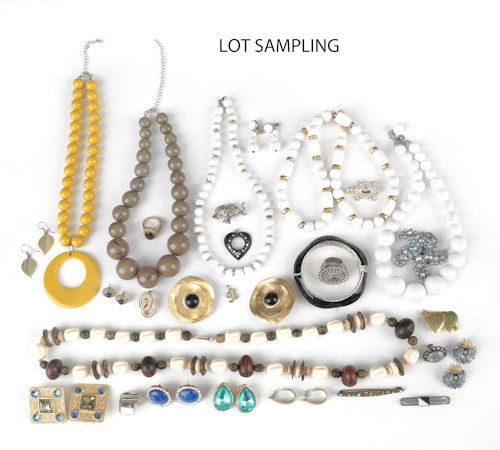 Vintage jewelry, to include Weiss, Trifari, Napie: Vintage jewelry, to include Weiss, Trifari, Napier, etc.