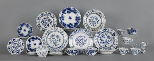 Meissen onion pattern porcelain, together with fl: Meissen onion pattern porcelain, together with flow blue plates, cups, etc.