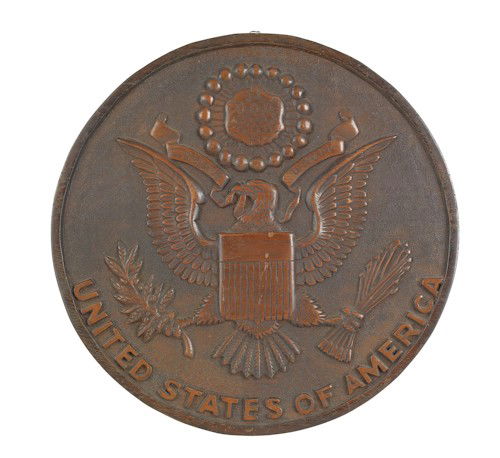 Carved mahogany United State of America plaque, e: Carved mahogany United State of America plaque, early 20th c., 20 3/4'' dia.
