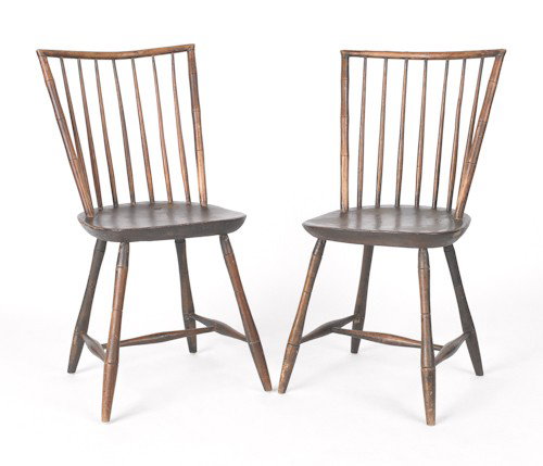 Pair of Pennsylvania Windsor side chairs.: Pair of Pennsylvania Windsor side chairs.