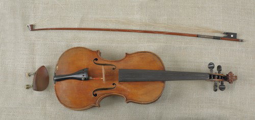 Maple violin by E.W. Beebe, Philadelphia, toget: Maple violin by E.W. Beebe, Philadelphia, together with a bow stamped Vincenzo de Luccia.