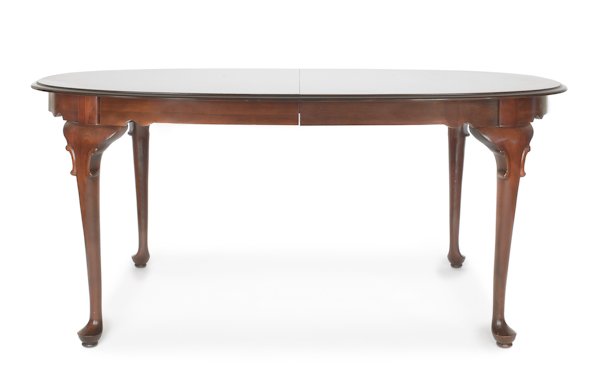 Ethan Allen Queen Anne style cherry dining table: Ethan Allen Queen Anne style cherry dining table and six chairs.