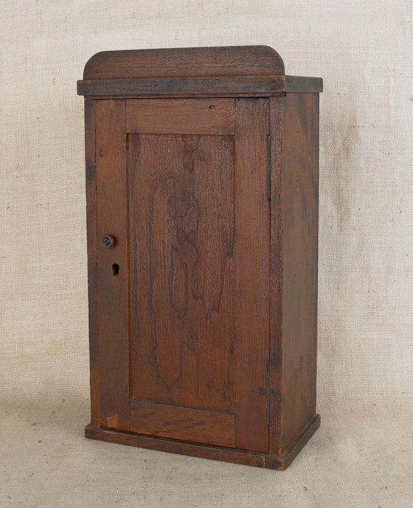 Walnut hanging cabinet, early 20th c., 23 3/4'' h: Walnut hanging cabinet, early 20th c., 23 3/4'' h., 12 1/2'' w.