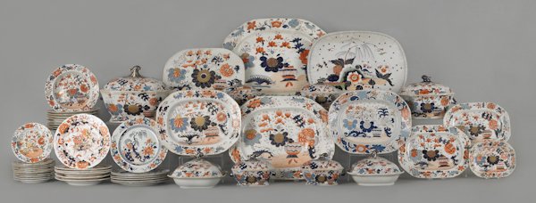 Assembled Ironstone Imari palette dinner service: Assembled Ironstone Imari palette dinner service, 19th c., mostly Mason's, 165 pcs.