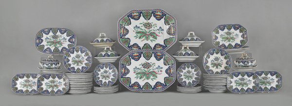 Spode stone china dinner service, 19th c., in a: Spode stone china dinner service, 19th c., in a tobacco leaf variant pattern, 74 pcs.