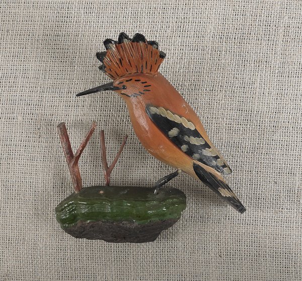Pennsylvania carved and painted kingfisher, att: Pennsylvania carved and painted kingfisher, attributed to George Miller, Upper Black Eddy, Bucks County, 7 1/2'' h.