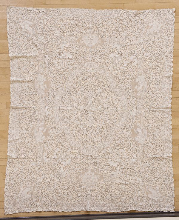 Victorian lace tablecloth.: Victorian lace tablecloth.