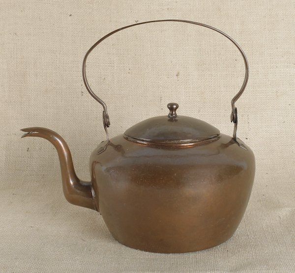 Reading, Pennsylvania copper tea kettle, late 18: Reading, Pennsylvania copper tea kettle, late 18th c., stamped M. Babb, 11'' h.