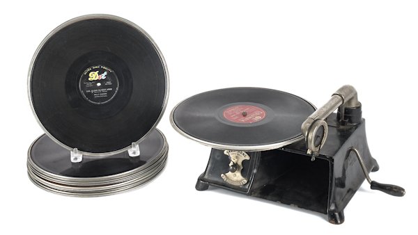 Cast iron Vanophone phonograph, with miscellaneou: Cast iron Vanophone phonograph, with miscellaneous records.
