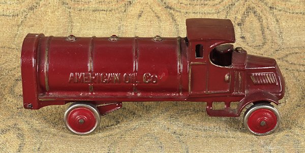 Dent cast iron American Oil Co. Mack truck, 10: Dent cast iron American Oil Co. Mack truck, 10 1/2'' l.