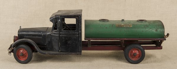 Buddy L Junior pressed steel tanker truck, 25'' l.: Buddy L Junior pressed steel tanker truck, 25'' l.