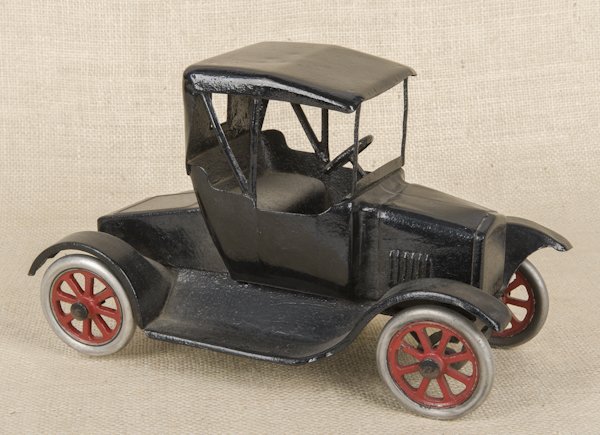 Buddy L Flivver roadster, 11'' l.: Buddy L Flivver roadster, 11'' l.