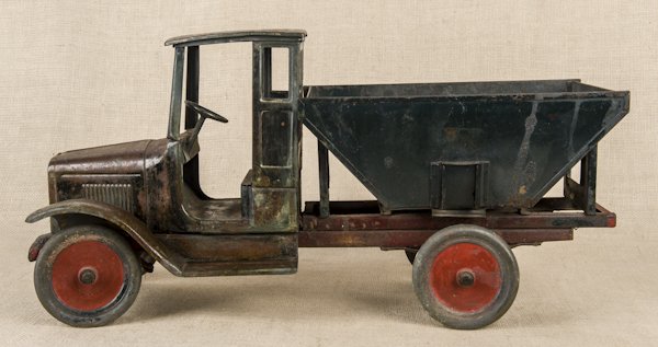 Buddy L pressed steel coal truck, 25'' l.: Buddy L pressed steel coal truck, 25'' l.