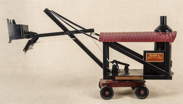 Buddy L pressed steel steam shovel, 18 1/2'' l.: Buddy L pressed steel steam shovel, 18 1/2'' l.