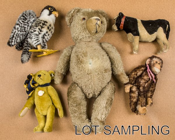Nine plush animals, most Steiff, largest - 28'' h.: Nine plush animals, most Steiff, largest - 28'' h.