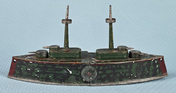 Walbert Mfg. Co. tin sinking battleship, 13 1/2: Walbert Mfg. Co. tin sinking battleship, 13 1/2'' l.