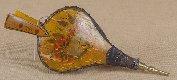 Painted bellows, 19th c., 17 1/2'' l.: Painted bellows, 19th c., 17 1/2'' l.