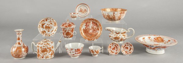 Chinese export orange decorated porcelain tablew: Chinese export orange decorated porcelain tablewares, 19th c., most with sacred bird and flower decoration, fourteen pcs.
