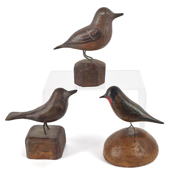 Joseph Moyer (Berks County, Pennsylvania 1883-19: Joseph Moyer (Berks County, Pennsylvania 1883-1962), three carved and painted song birds, one signed on base, tallest - 4''.