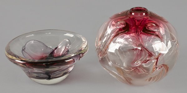 Two Paul Manners studio art glass bowls, both sig: Two Paul Manners studio art glass bowls, both signed, 6'' h. and 3'' h.