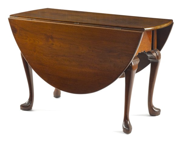 American Queen Anne walnut drop leaf dining table: American Queen Anne walnut drop leaf dining table, ca. 1760, 27'' h., 18'' w., 43 1/2'' d.