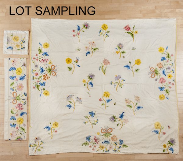 Group of matching crewelwork bedspreads, curtains: Group of matching crewelwork bedspreads, curtains, pillow cases, etc.