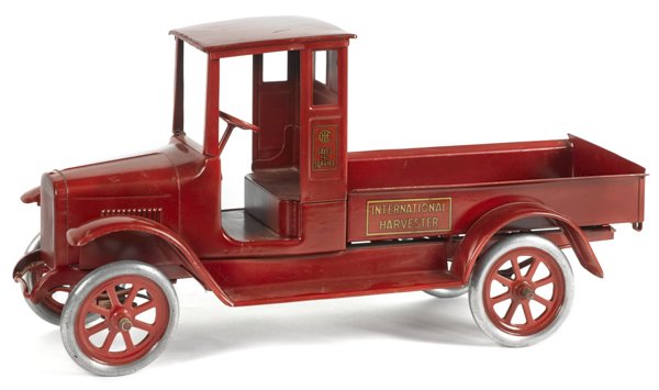 Buddy L International Harvester delivery truck,: Buddy L International Harvester delivery truck, 24 1/2'' l.