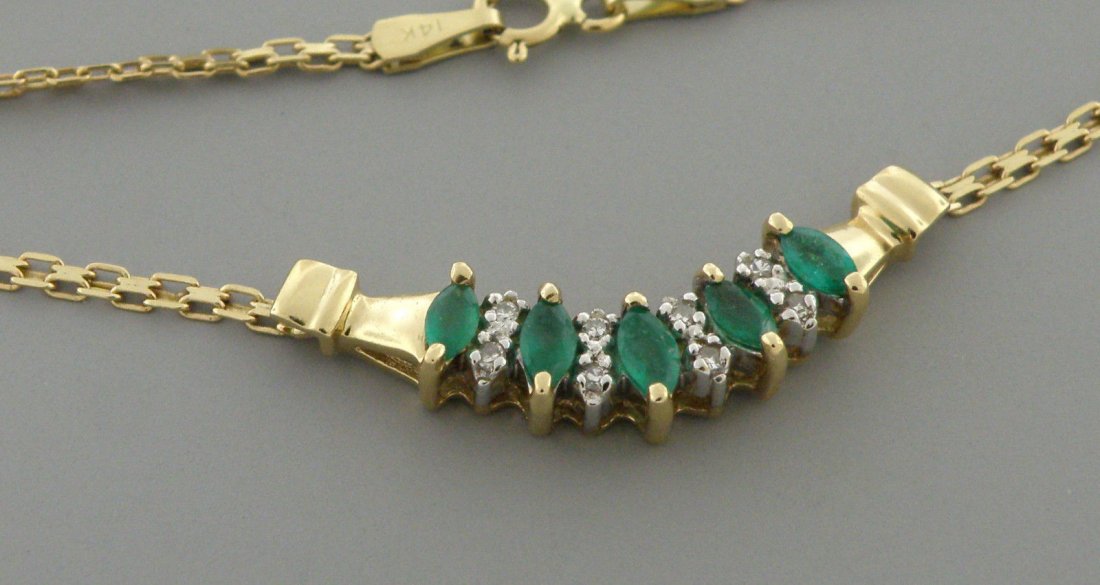 VINTAGE 14K GOLD MARQUISE CUT EMERALDS DIAMOND NECKLACE (1 of 2)