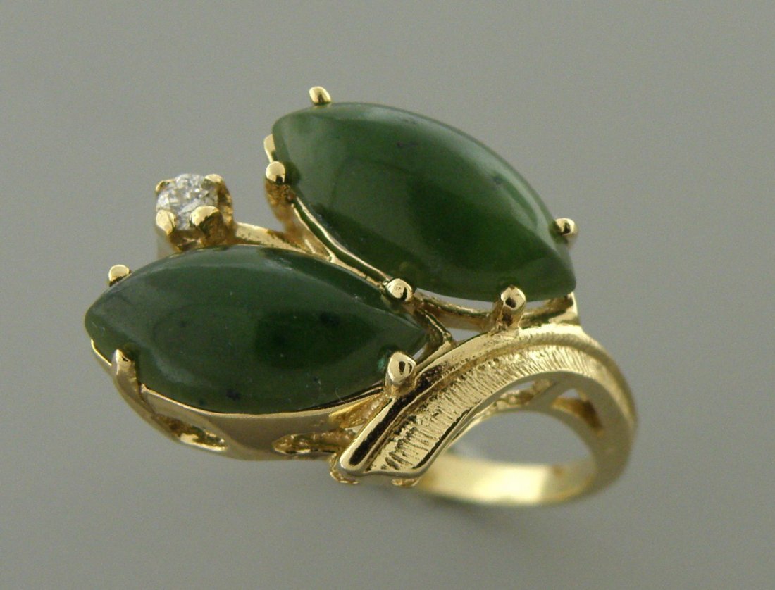 VINTAGE 14K Y/ GOLD DIAMOND GREEN JADE COCKTAIL RING (1 of 2)