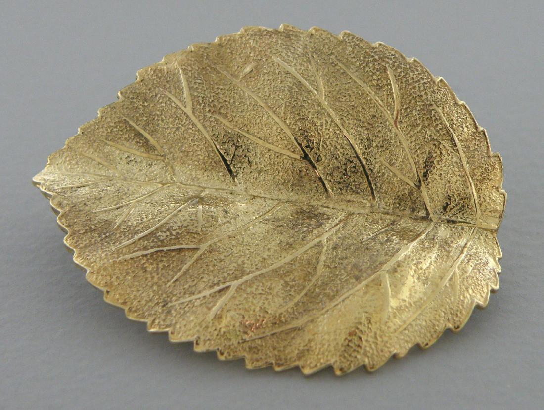 VINTAGE TIFFANY & Co. STERLING SILVER PLATED LEAF PIN (1 of 2)