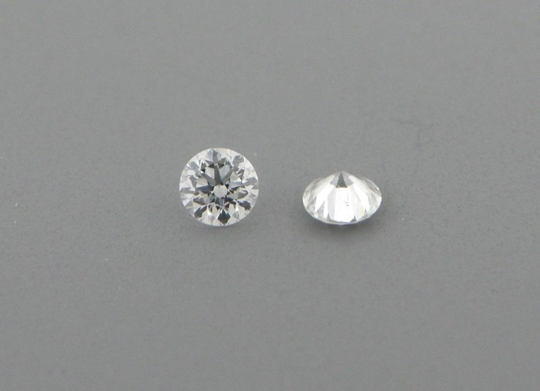 2.2mm MATCHING PAIR ROUND UNTREATED DIAMOND G VS2 (1 of 1)