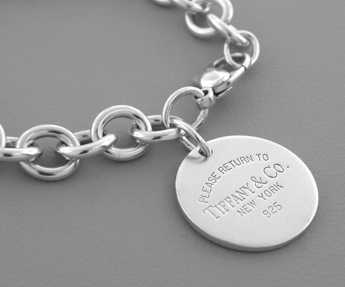 TIFFANY & Co. STERLING SILVER RETURN TO. BRACELET (1 of 2)