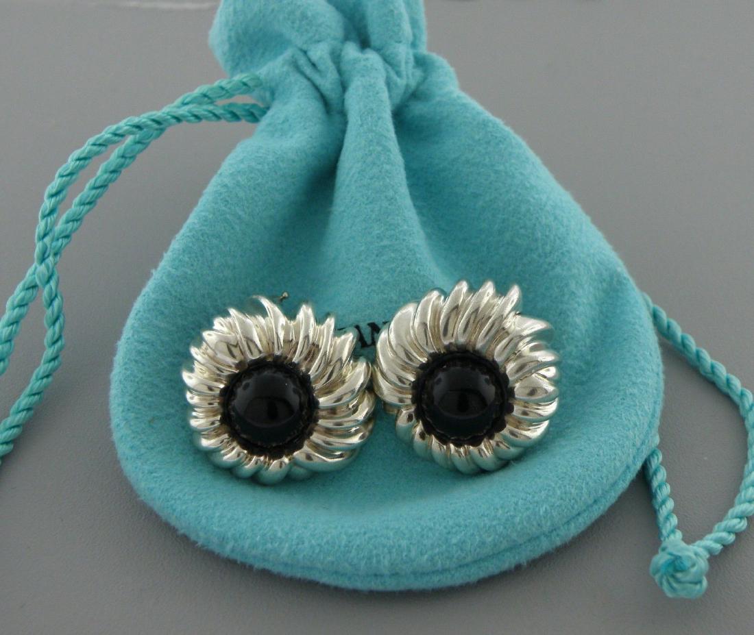 TIFFANY & Co. STERLING SILVER ONYX FLOWER CLIP EARRINGS (1 of 2)