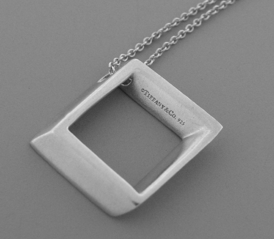 TIFFANY & Co. STERLING SQUARE MODERN PENDANT NECKLACE (1 of 2)