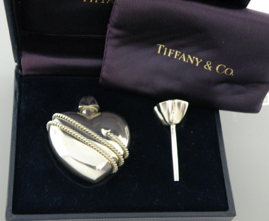 TIFFANY & Co. STERLING HEART ARROW PERFUME BOTTLE BOX (1 of 2)