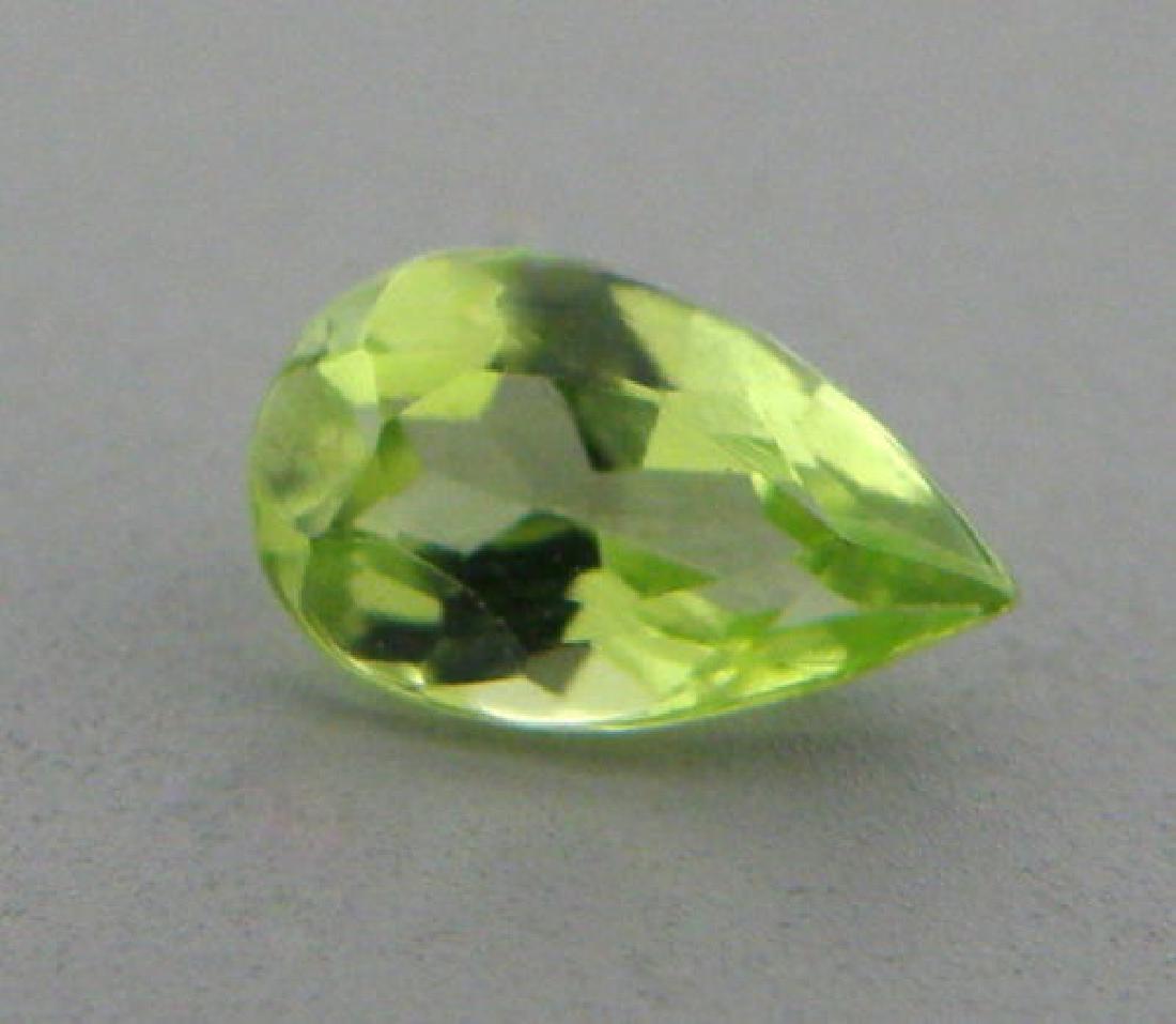 10x7mm LOOSE NATURAL PEAR SHAPE GREEN PERIDOT (1 of 1)