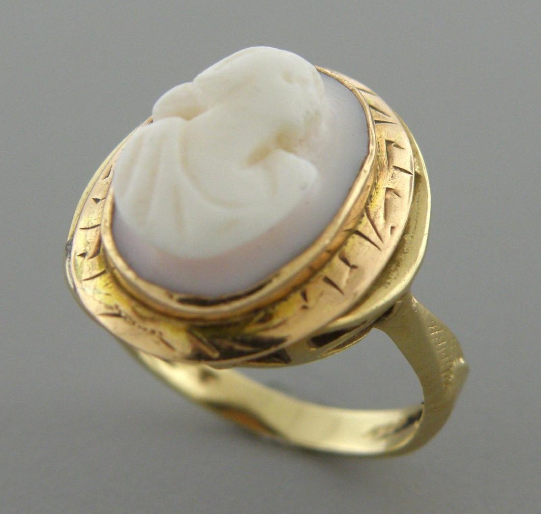 VINTAGE 14K Y/ GOLD CORAL CAMEO LADIES COCKTAIL RING (1 of 2)