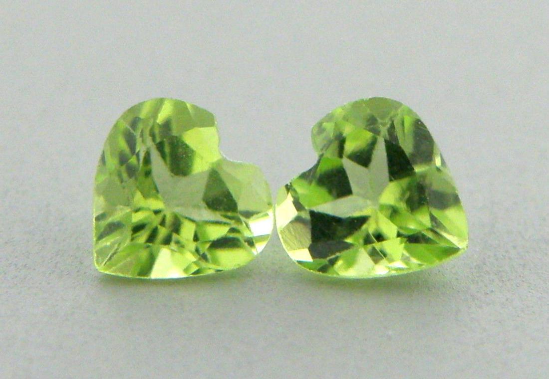 6mm MATCHING PAIR LOOSE NATURAL HEART SHAPE PERIDOT (1 of 1)