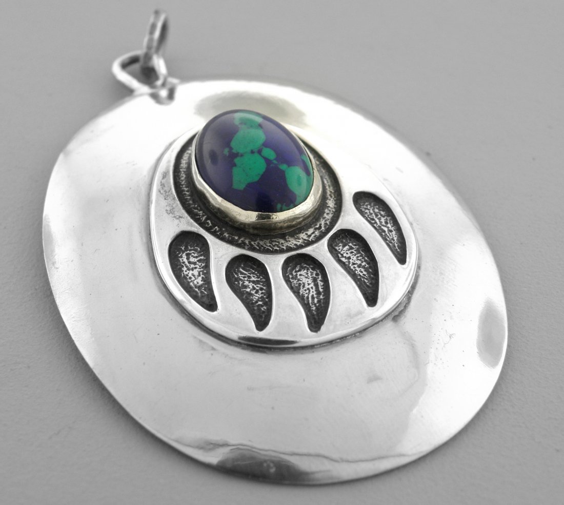 VINTAGE METAL BEAR CLAW WITH GEMSTONE PENDANT (1 of 1)