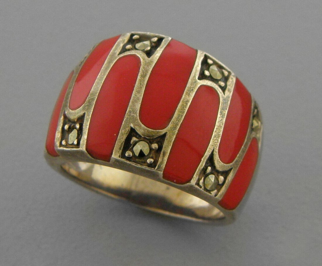 VINTAGE BEAUTIFUL STERLING SILVER MARCASITE CORAL RING (1 of 2)