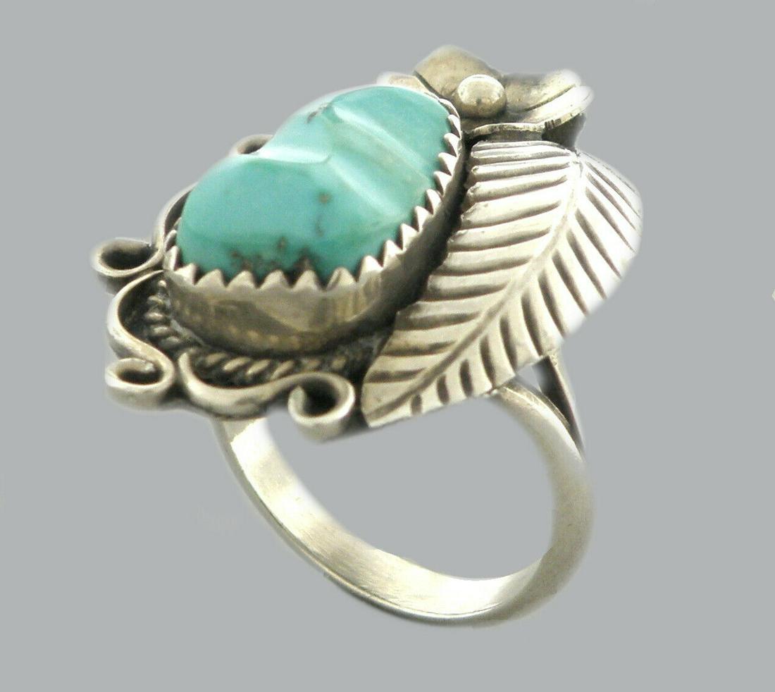 VINTAGE BEAUTIFUL NAVAJO STERLING SILVER TURQUOISE RING (1 of 2)