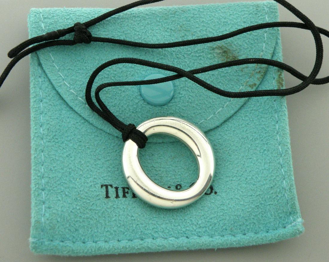 TIFFANY & Co. STERLING SILVER SEVILLANA CIRCLE NECKLACE (1 of 2)