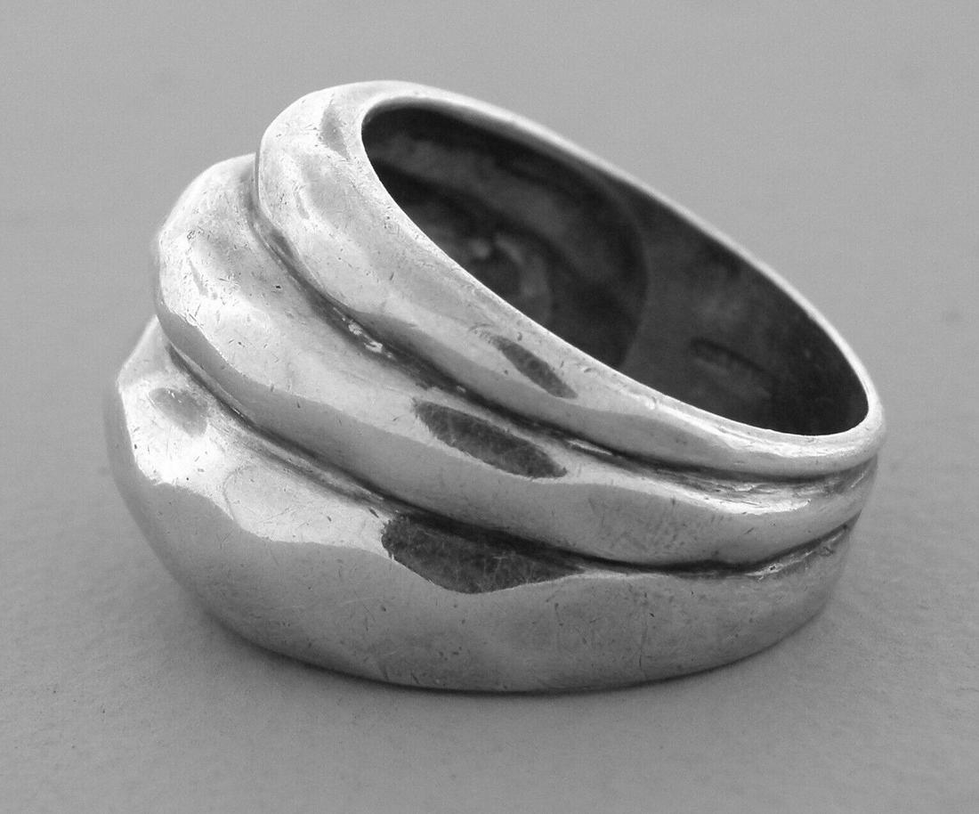 VINTAGE STERLING SILVER 3 BAND HAMMERED RING SIZE 7 (1 of 2)