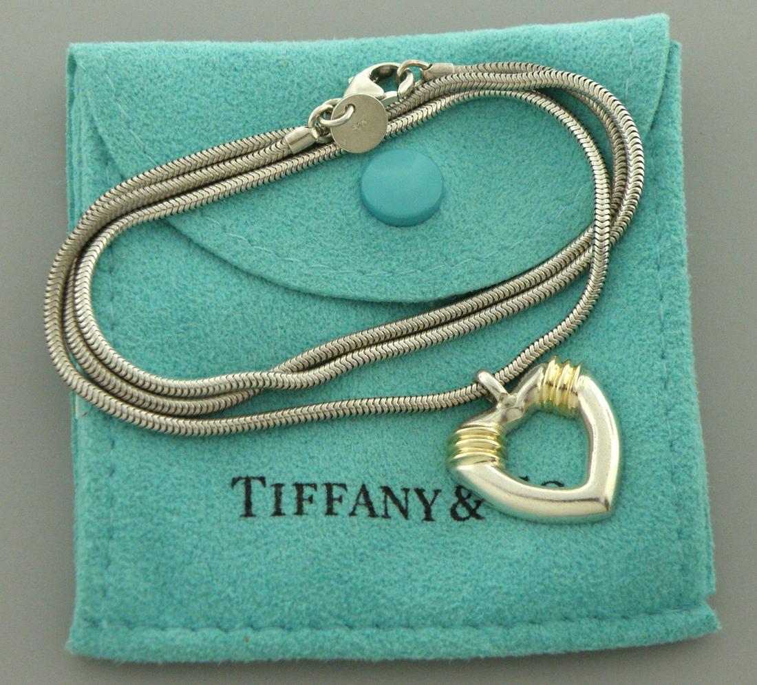 TIFFANY & Co. 18K STERLING SILVER HEART NECKLACE POUCH (1 of 2)
