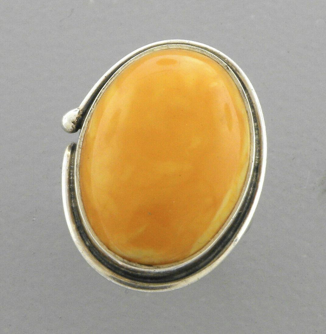 VINTAGE BEAUTIFUL STERLING SILVER AMBER RING (1 of 2)