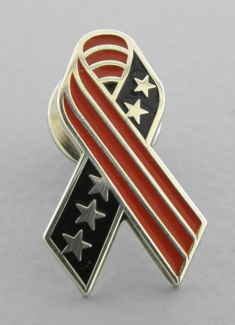 TIFFANY & Co. STERLING SILVER AMERICAN FLAG RIBBON PIN (1 of 2)